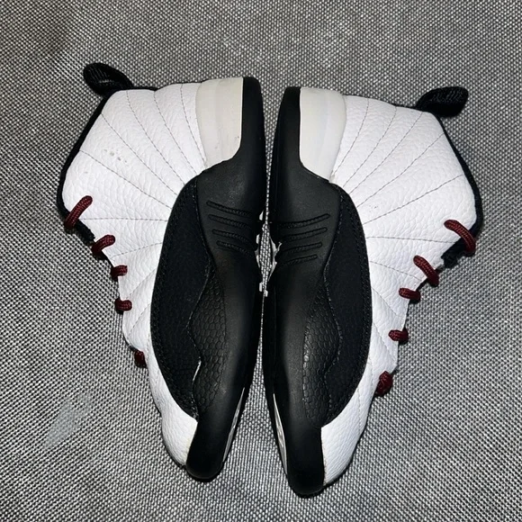 Jordan 12s Royalty Taxis size 10c - Picture 2 of 6